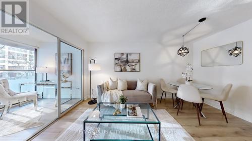 205 - 65 SCADDING AVENUE  Toronto, ON M5A 4L1