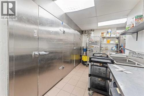 3220 17 Avenue Sw, Calgary, AB 