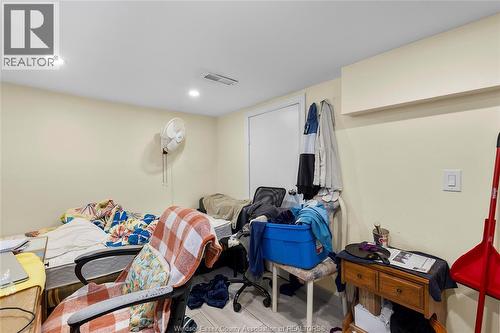 609 St. Joseph, Windsor, ON - Indoor