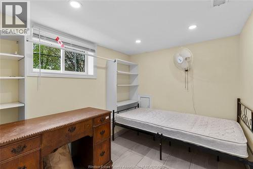 609 St. Joseph, Windsor, ON - Indoor