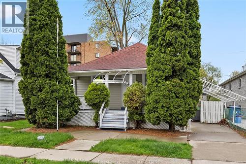 609 St. Joseph, Windsor, ON - Outdoor