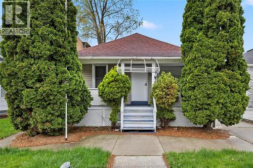 609 St. Joseph, Windsor, ON - Outdoor