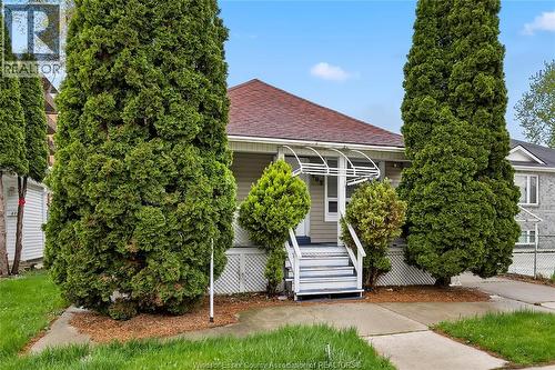 609 St. Joseph, Windsor, ON - Outdoor