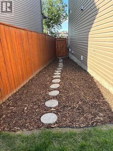 11 Saddlebrook Mews Ne, Calgary, AB - Outdoor