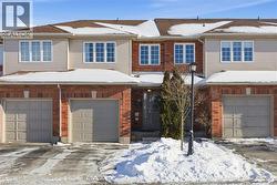 174 HIGHBURY Drive Unit# 11  Stoney Creek, ON L8J 3T8