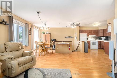 201 - 1765 Cabaret Lane, Ottawa, ON - Indoor