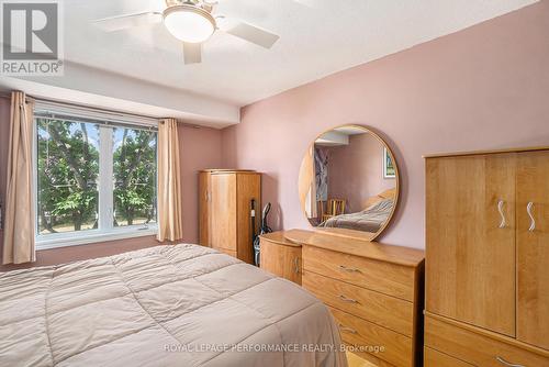 201 - 1765 Cabaret Lane, Ottawa, ON - Indoor Photo Showing Bedroom