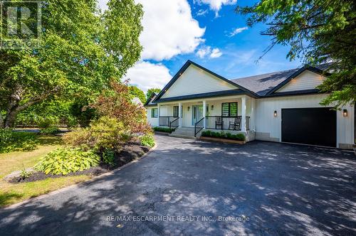 2560 2 SIDE ROAD  Burlington, ON L7M 0T1