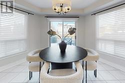 Bright Breakfast Area - 