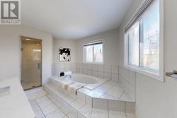 Large Ensuite Bathroom - 