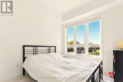 2 - 4015 Hickory Drive, Mississauga, ON - Indoor Photo Showing Bedroom