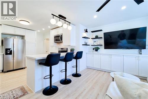 13 Unity Side Road, Caledonia, ON - Indoor Photo Showing Kitchen