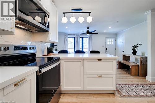 13 Unity Side Road, Caledonia, ON - Indoor Photo Showing Kitchen