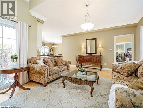 15 Trillium Terrace, Halton Hills, ON - Indoor Photo Showing Living Room