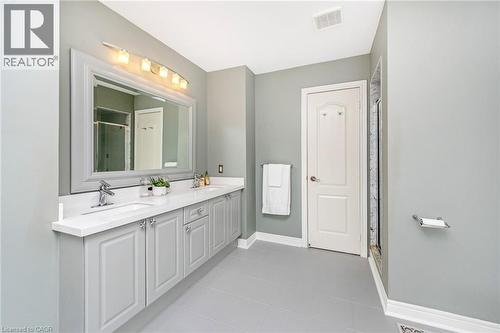 15 Trillium Terrace, Halton Hills, ON - Indoor Photo Showing Bathroom