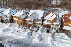 117 MAROON DRIVE  Richmond Hill, ON L4E 5B7