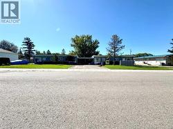 227 53 Avenue E  Claresholm, AB T0L 0Z0