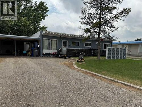 227 53 Avenue E, Claresholm, AB - Outdoor