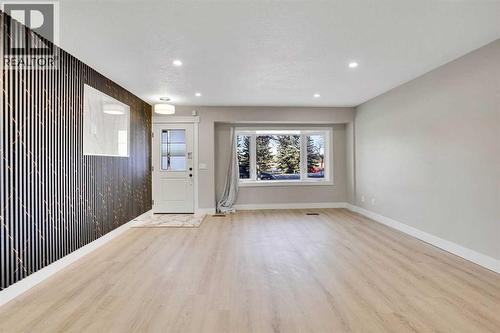 6060 Madigan Drive Ne, Calgary, AB - Indoor Photo Showing Other Room