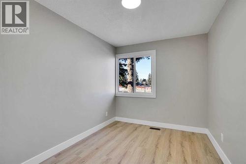 6060 Madigan Drive Ne, Calgary, AB - Indoor Photo Showing Other Room