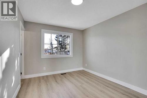 6060 Madigan Drive Ne, Calgary, AB - Indoor Photo Showing Other Room