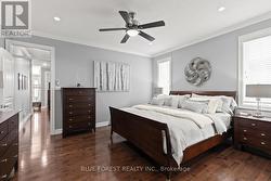 Primary Bedroom with ensuite & Walk-in closet - 