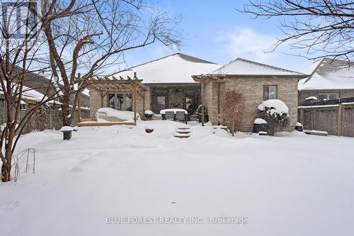 3383 Pioneer Parkway, London South (South V), ON - Outdoor