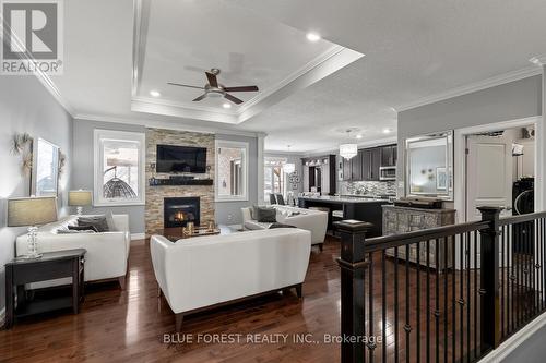 3383 Pioneer Parkway, London South (South V), ON - Indoor Photo Showing Living Room With Fireplace