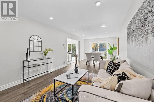Living room/Dining room - 83 Saddle Crescent, Ottawa, ON - Indoor Photo Showing Living Room