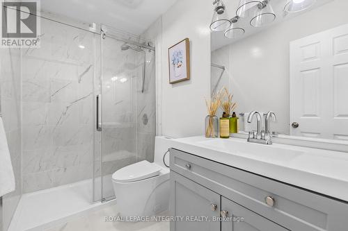 Main bathroom - 83 Saddle Crescent, Ottawa, ON - Indoor Photo Showing Bathroom
