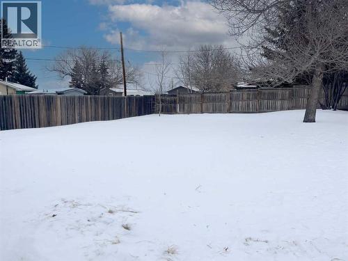 21 3 Avenue W, Marshall, SK - Outdoor