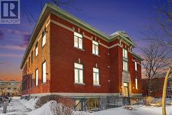 208 - 24 SPRINGFIELD ROAD  Ottawa, ON K1M 1C9