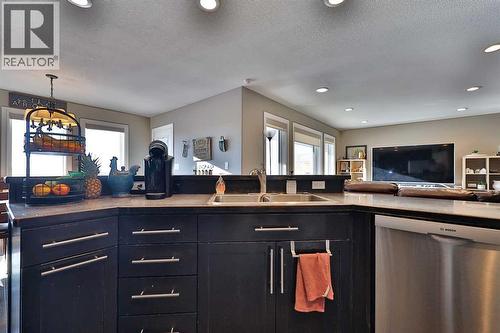 233073 Twp Rd 45, Spring Coulee, AB - Indoor Photo Showing Kitchen With Double Sink