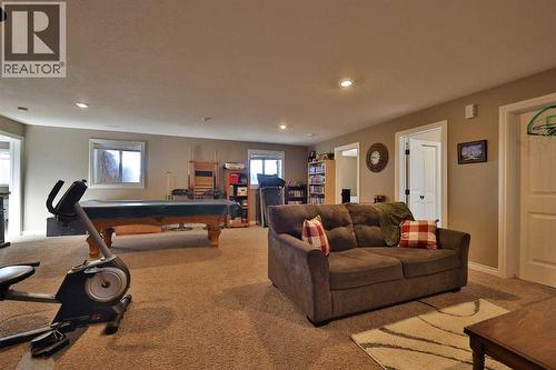 233073 Twp Rd 45, Spring Coulee, AB - Indoor