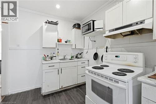 90 Sherman Avenue, Hamilton, ON - Indoor Photo Showing Kitchen
