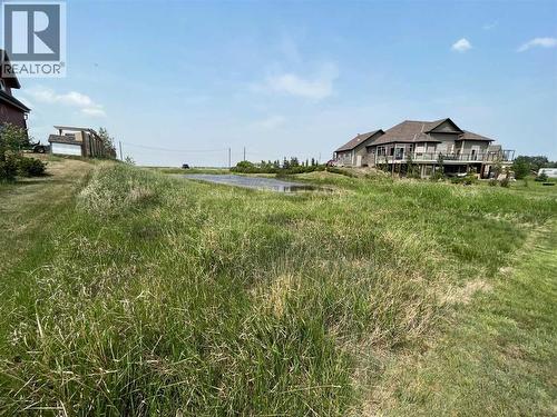 421 Railway, Cheadle, AB 