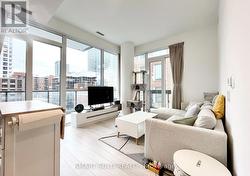 503 - 39 ROEHAMPTON AVENUE  Toronto, ON M4P 0G1