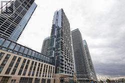 2810 - 1000 PORTAGE PARKWAY  Vaughan, ON L4K 0L1