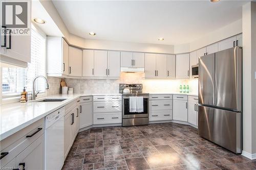 216 Northlake Drive, Waterloo, ON - Indoor Photo Showing Kitchen With Upgraded Kitchen