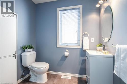 216 Northlake Drive, Waterloo, ON - Indoor Photo Showing Bathroom