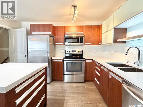 1207 1015 Patrick Crescent, Saskatoon, SK - Indoor Photo Showing Kitchen With Stainless Steel Kitchen With Double Sink