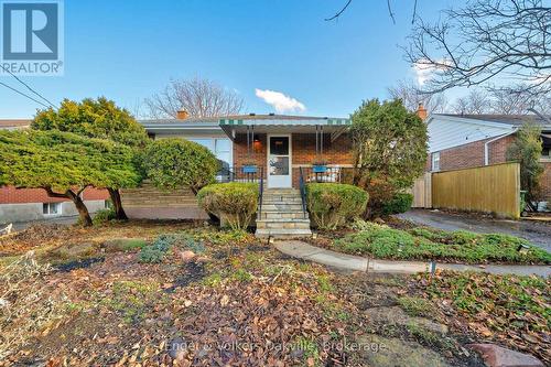 115 WELBOURN DRIVE  Hamilton (Balfour), ON L9A 3N5