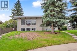 4013 Vance Place NW  Calgary, AB T3A 0M7