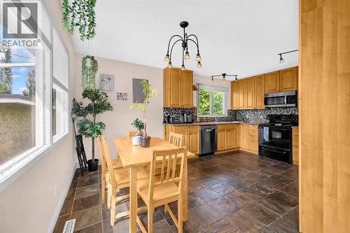 4013 Vance Place Nw, Calgary, AB - Indoor