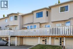 392 Killarney Glen Court SW  Calgary, AB T3E 7H4