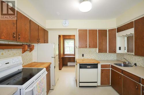 2704 A Line Rd, Richards Landing, ON - Indoor Photo Showing Kitchen With Double Sink