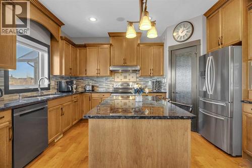 33 Sisson Avenue, Red Deer, AB - Indoor Photo Showing Kitchen With Stainless Steel Kitchen