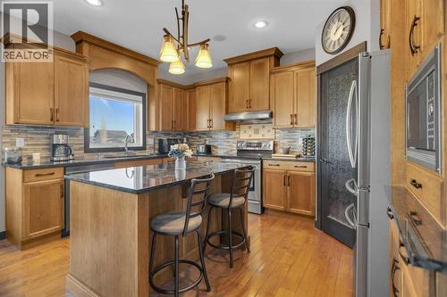 33 Sisson Avenue, Red Deer, AB - Indoor Photo Showing Kitchen
