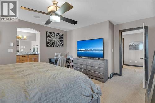 33 Sisson Avenue, Red Deer, AB - Indoor Photo Showing Bedroom