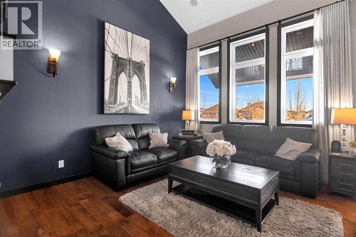 33 Sisson Avenue, Red Deer, AB - Indoor Photo Showing Living Room